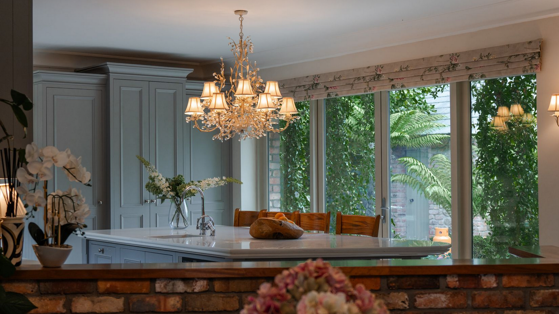 Luxury Lodge Tinakilly
